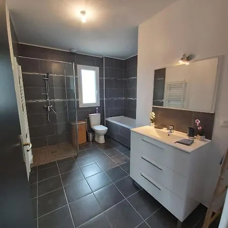 La Goulette Du Vary Сasa de vacaciones *